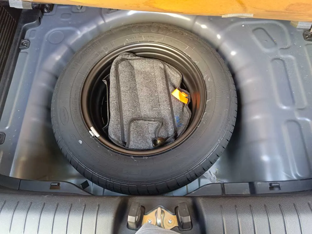 Car image 31