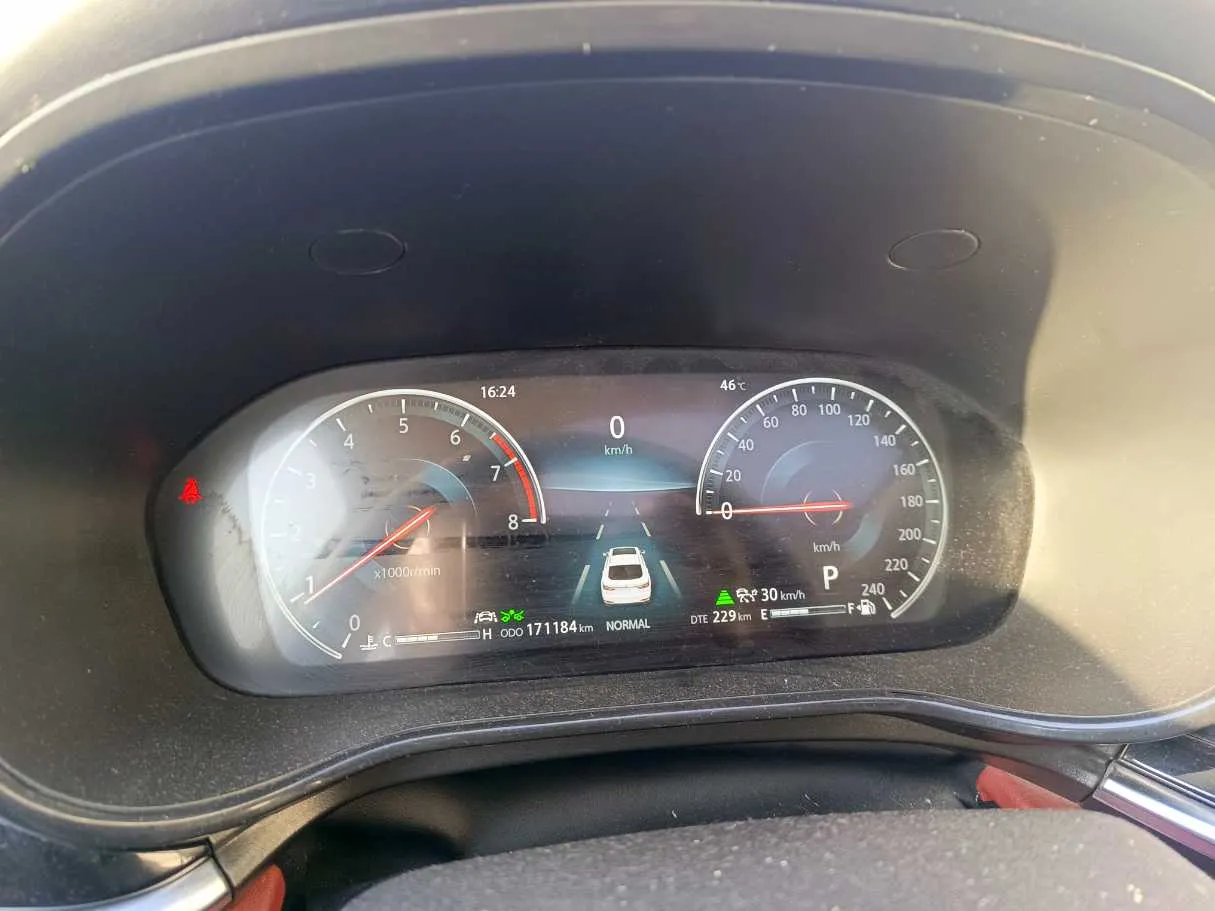 Car image 26