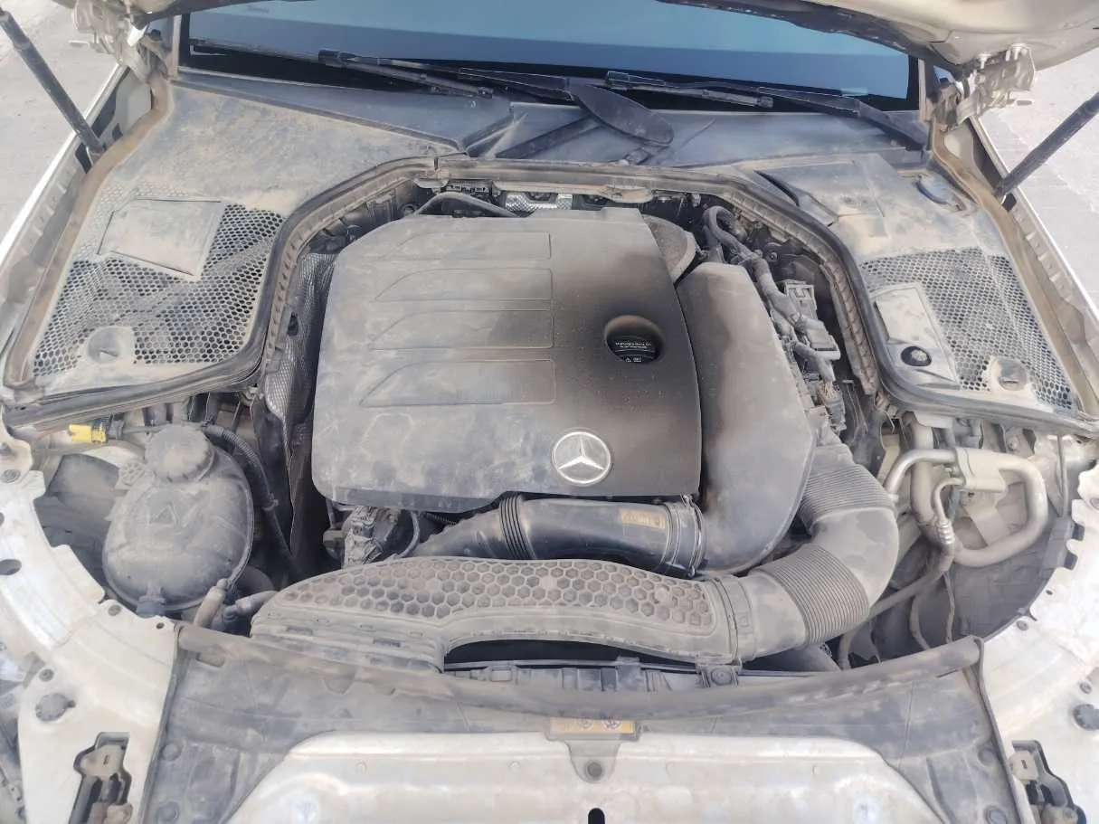 Car image 37