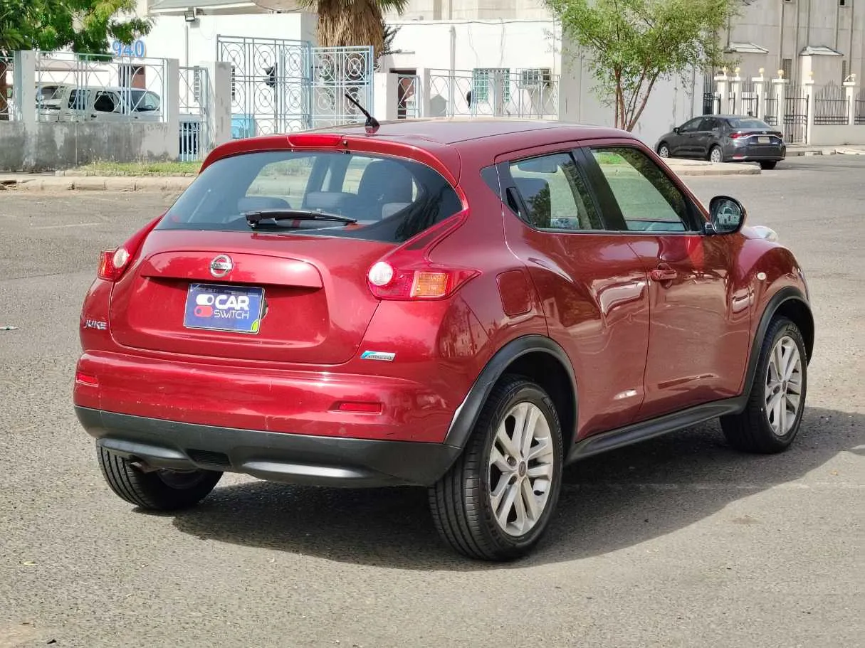Car image 5