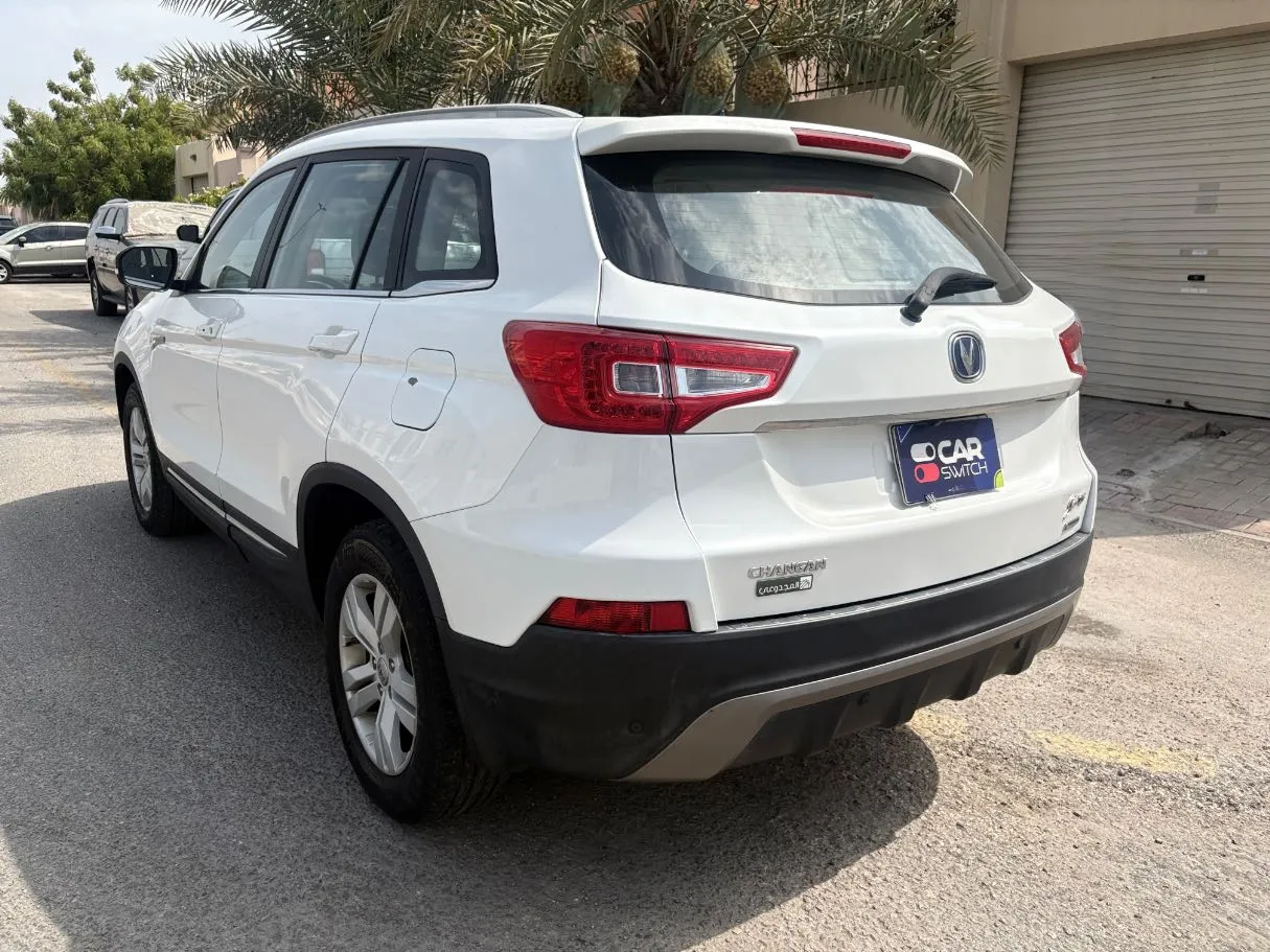 Car image 7