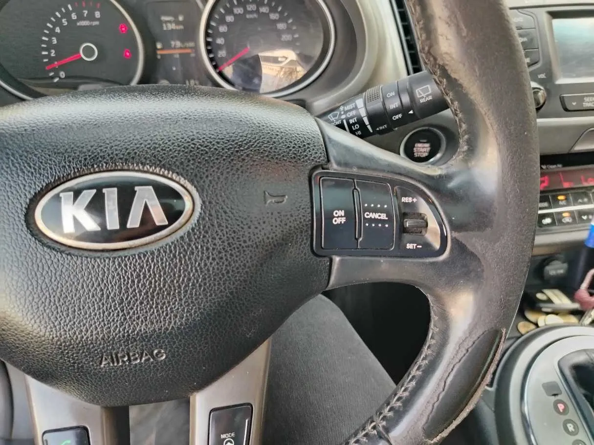Car image 36