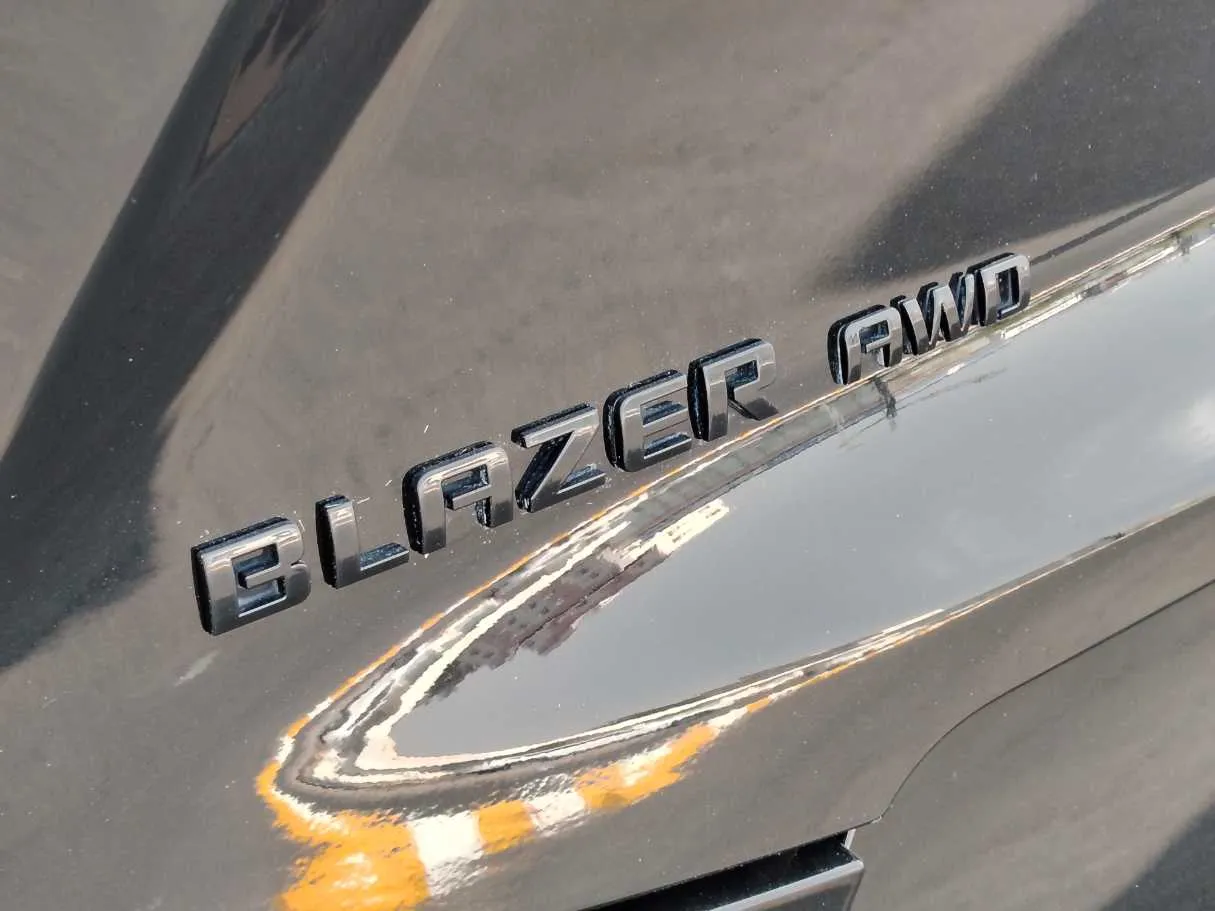 Car image 40