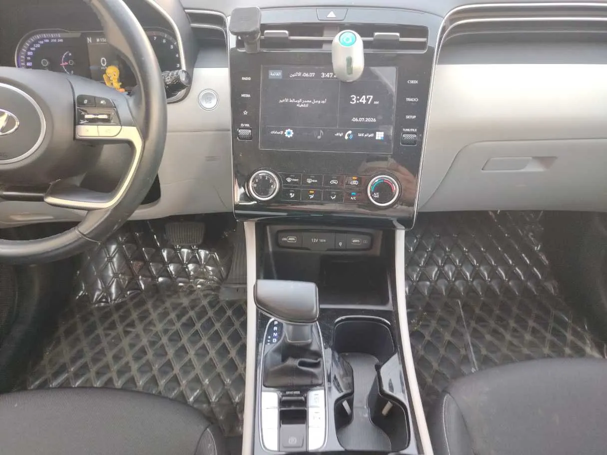 Car image 21