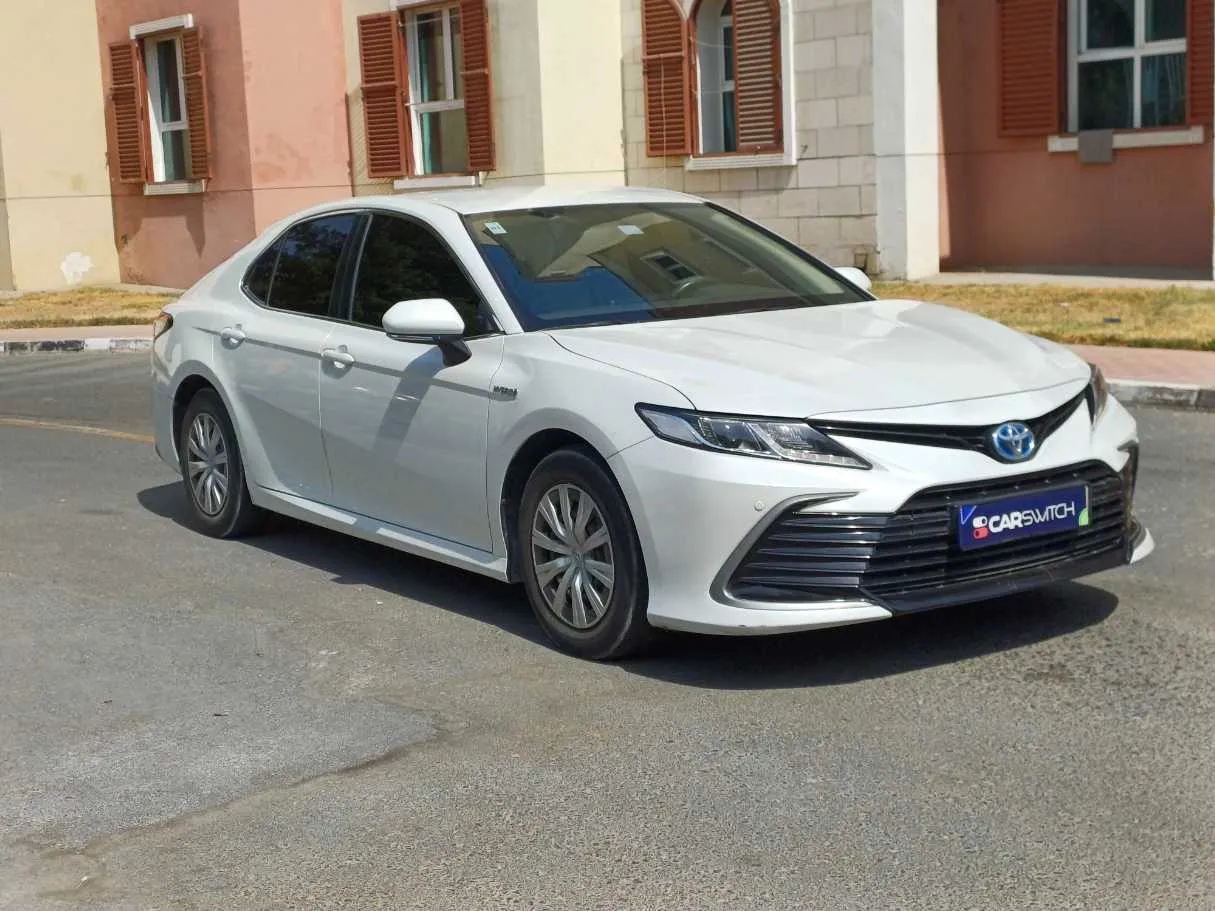 Car image 3