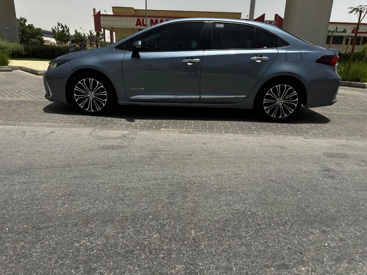 Car image 9