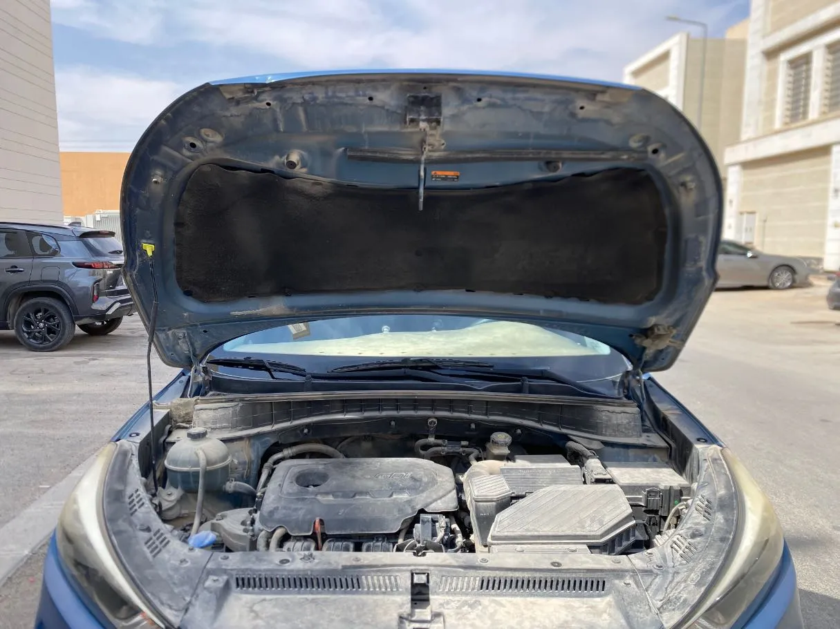 Car image 26