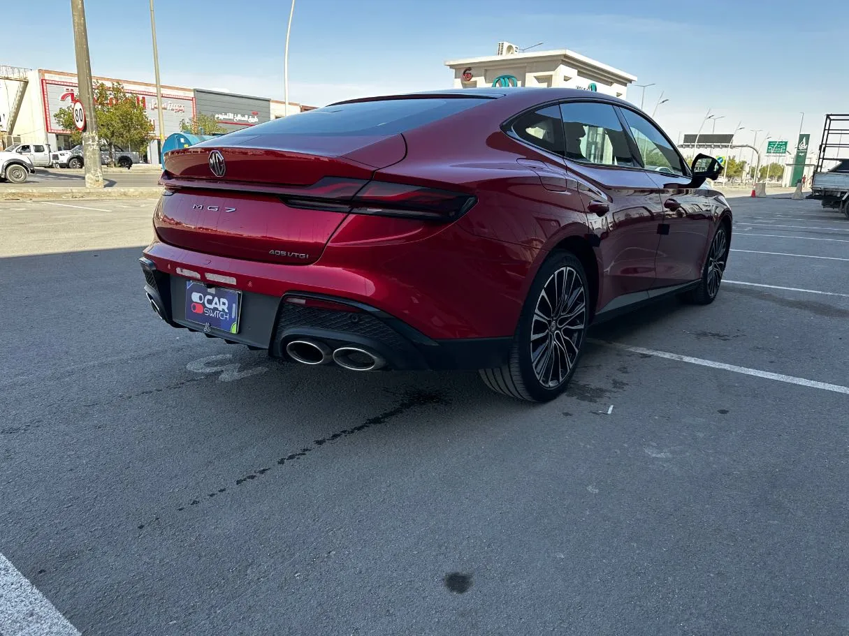 Car image 5