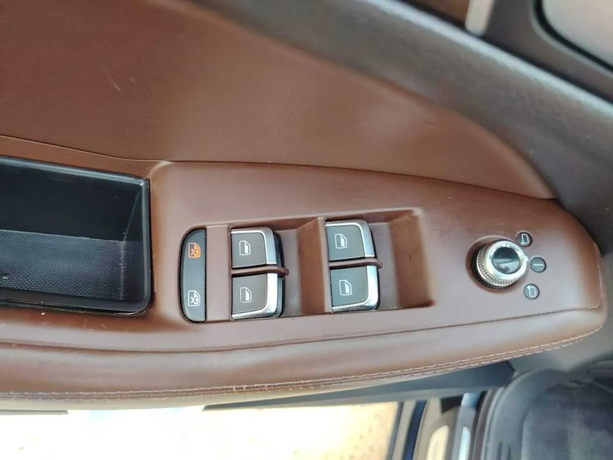 Car image 41