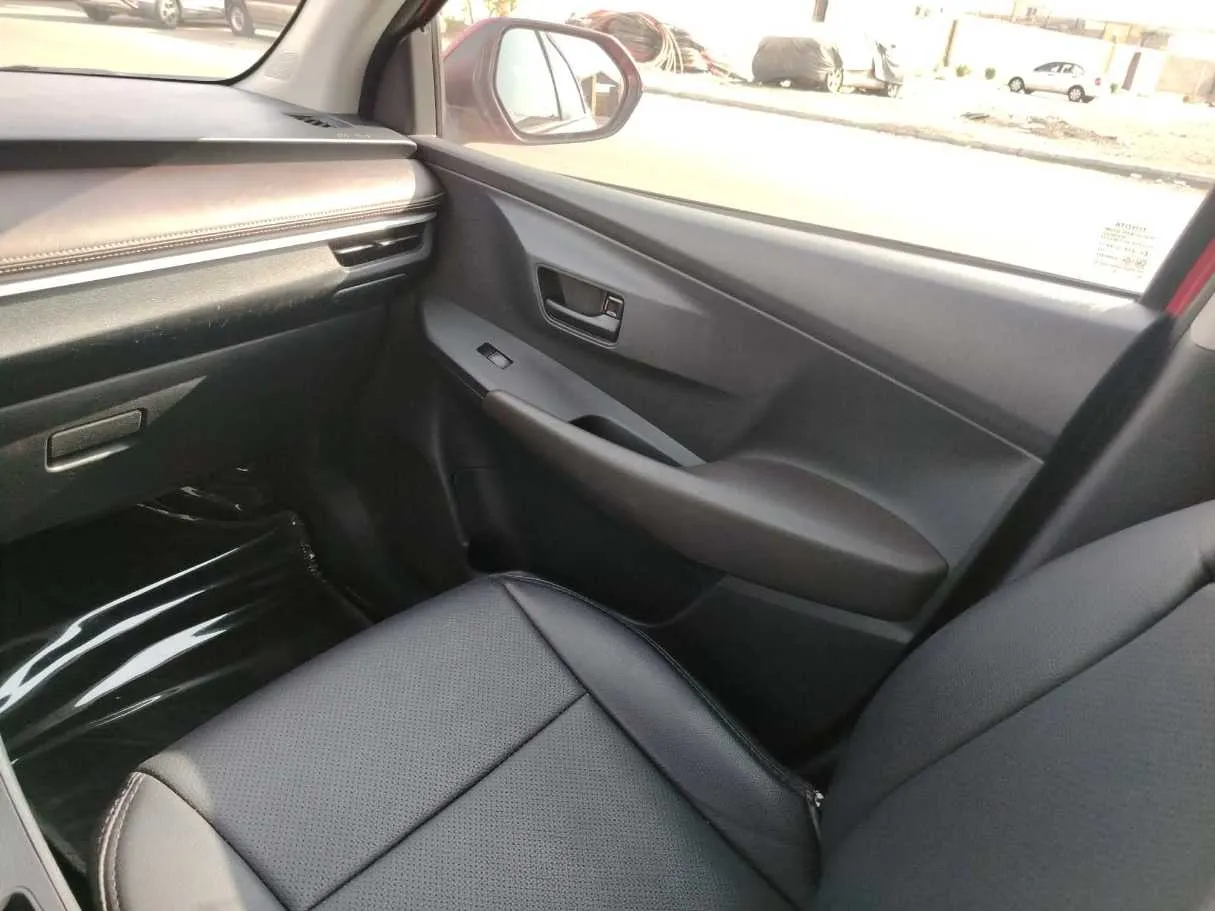 Car image 40