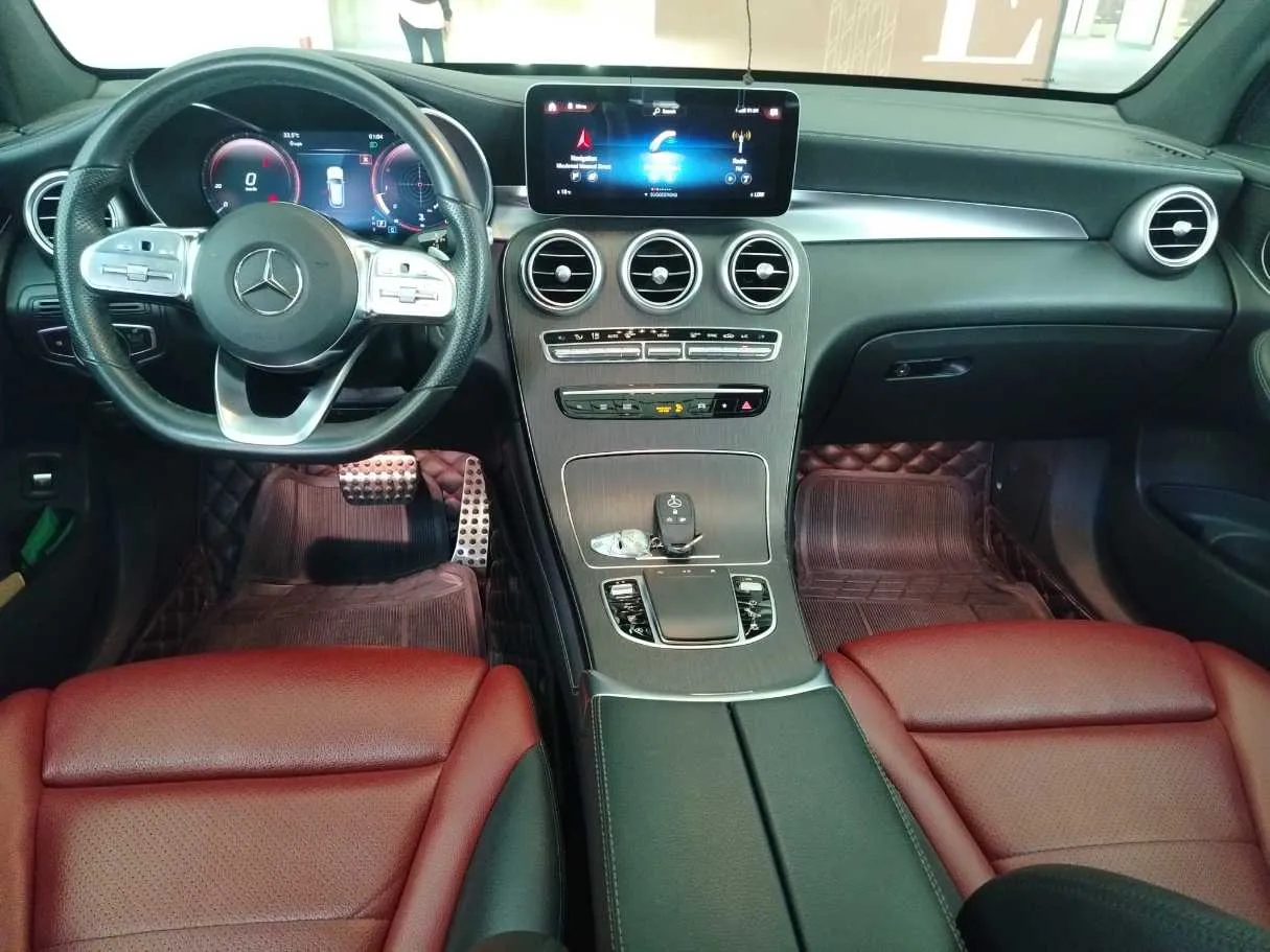 Car image 19