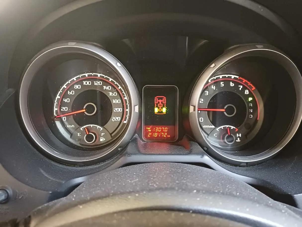 Car image 19