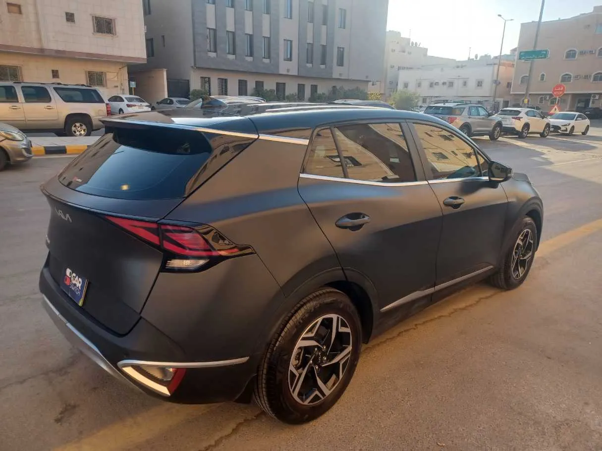 Car image 6
