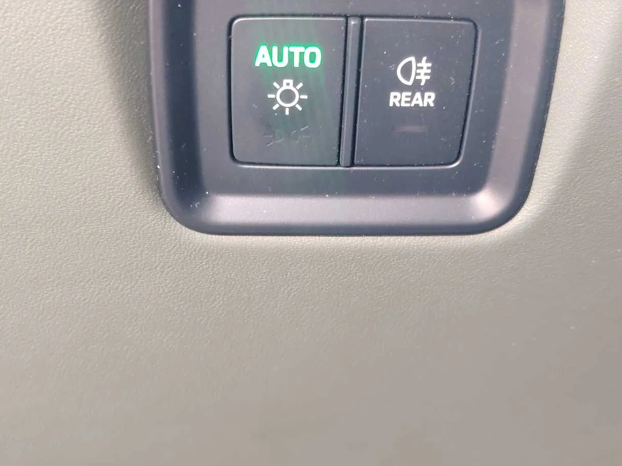 Car image 29