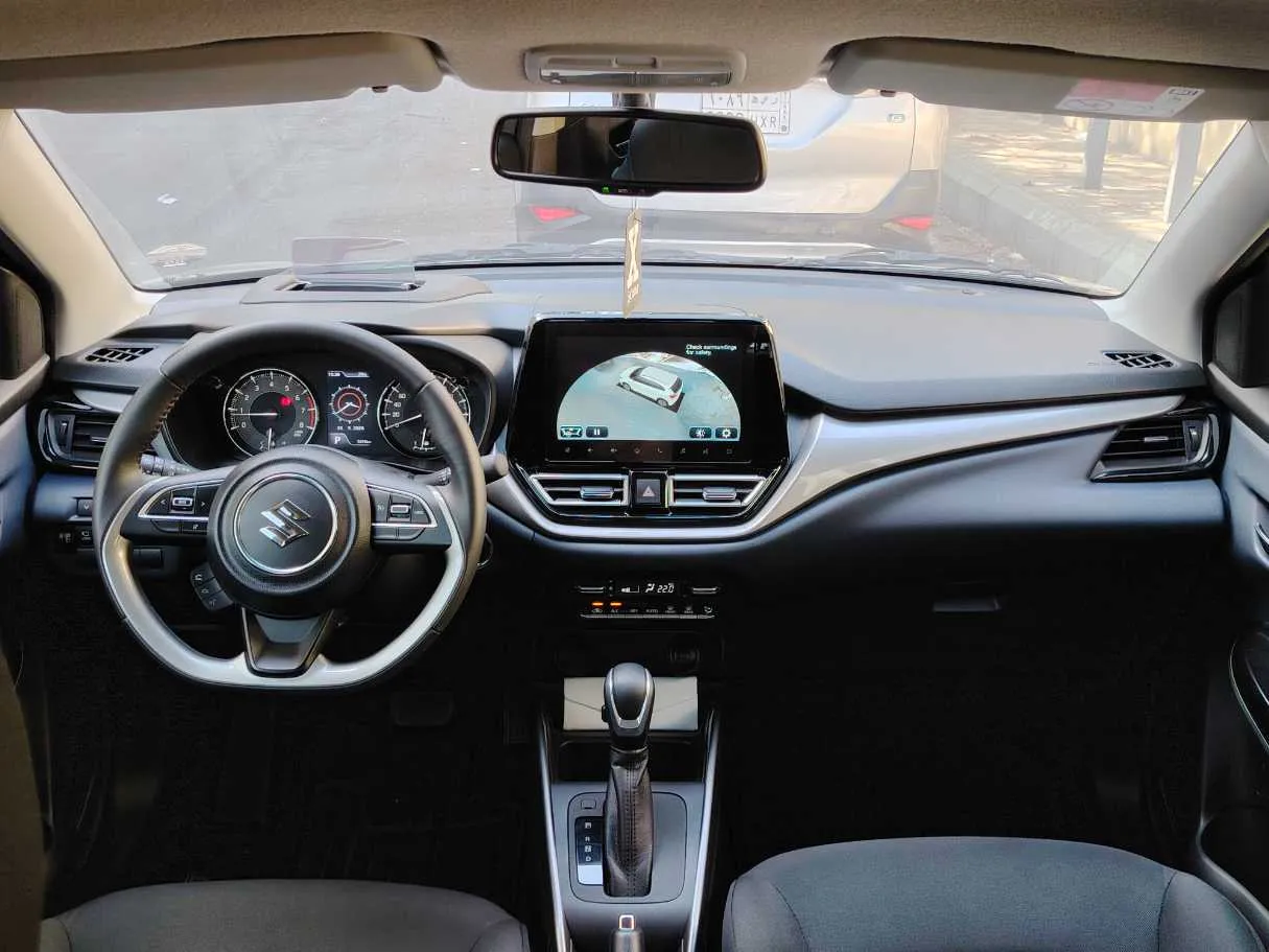 Car image 17
