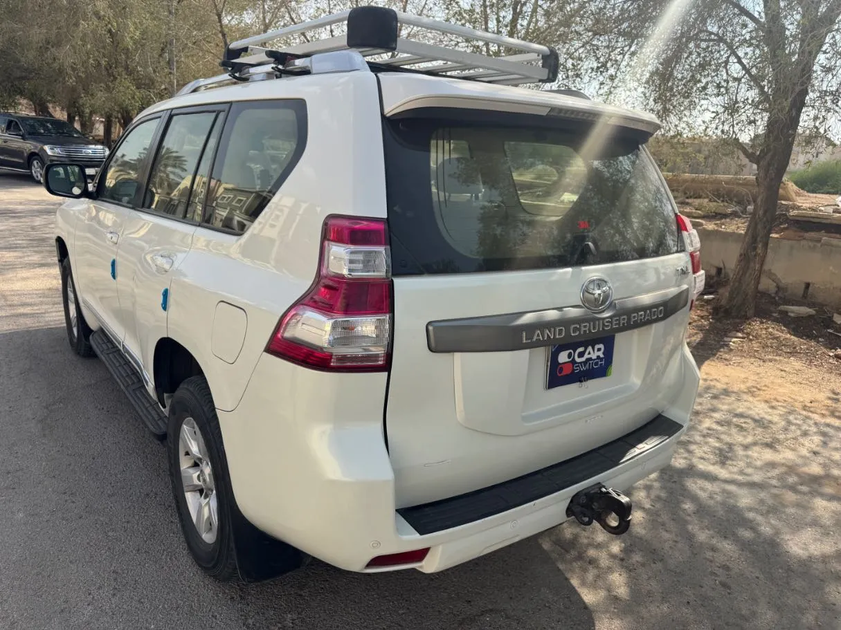 Car image 7