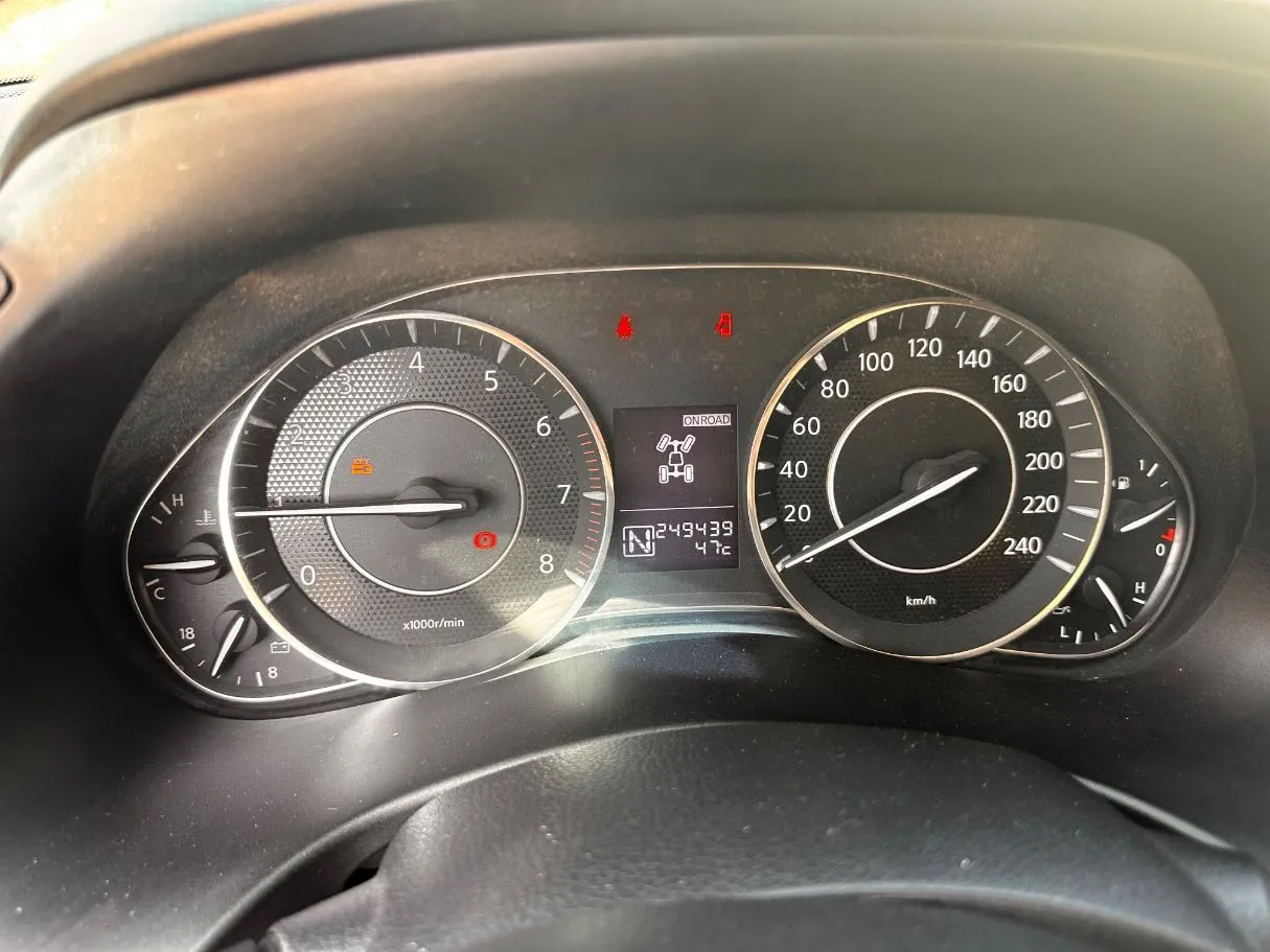 Car image 24