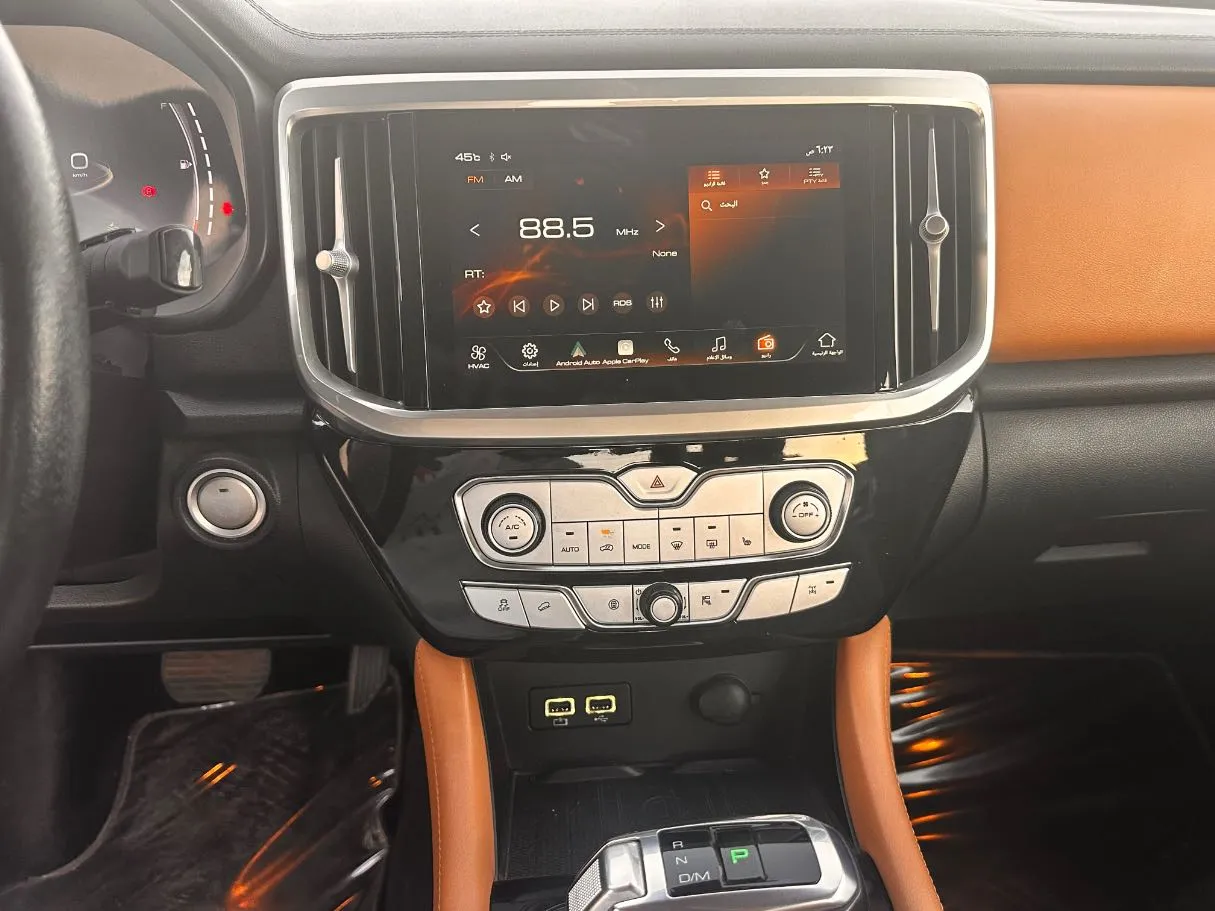 Car image 19
