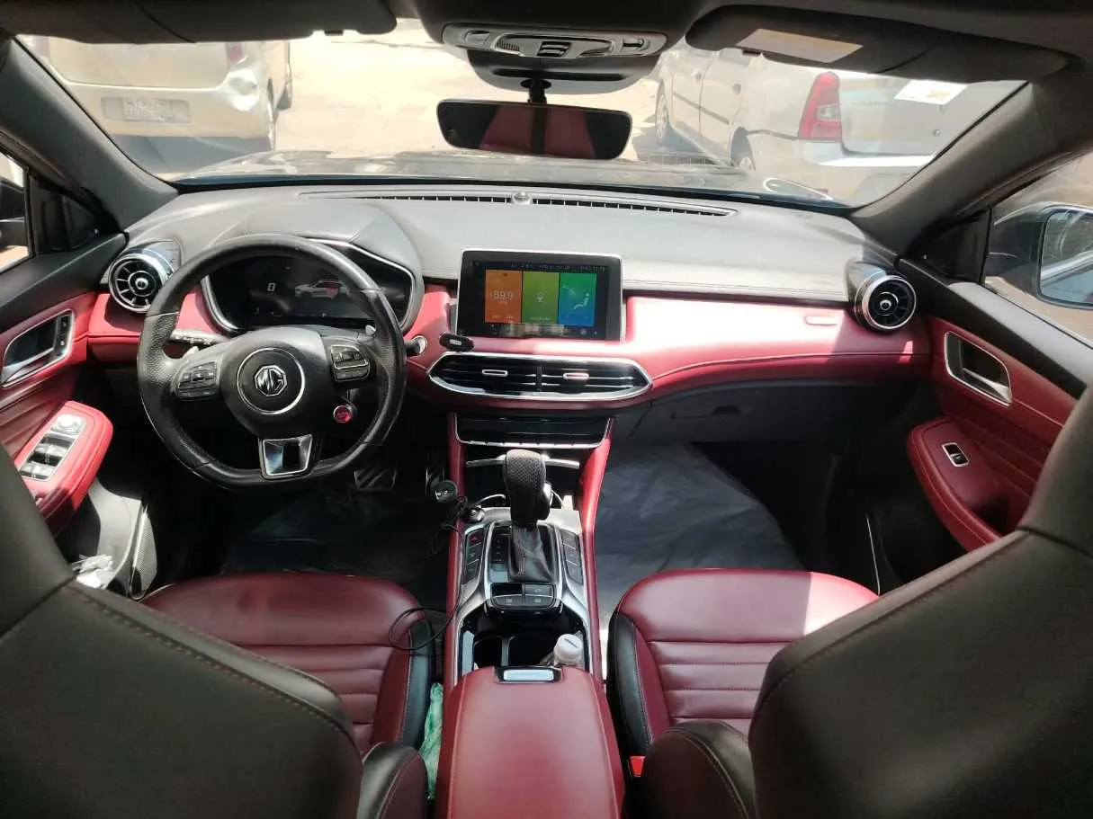 Car image 17