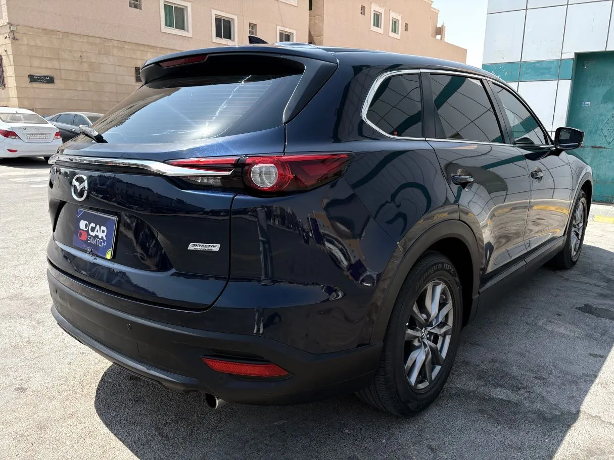 Car image 5