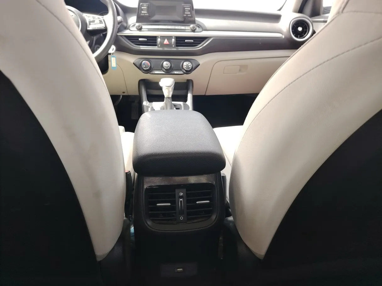 Car image 23