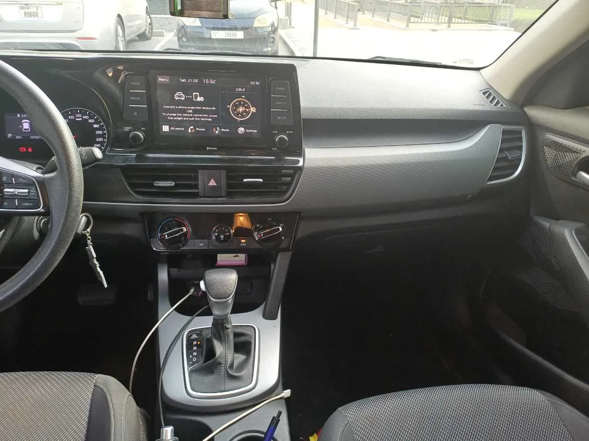 Car image 15