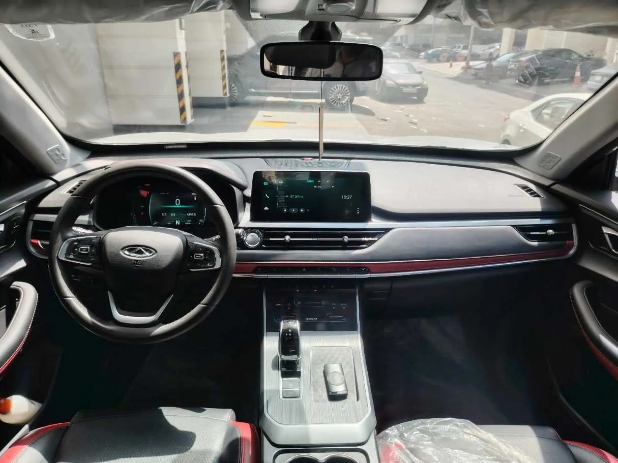 Car image 17