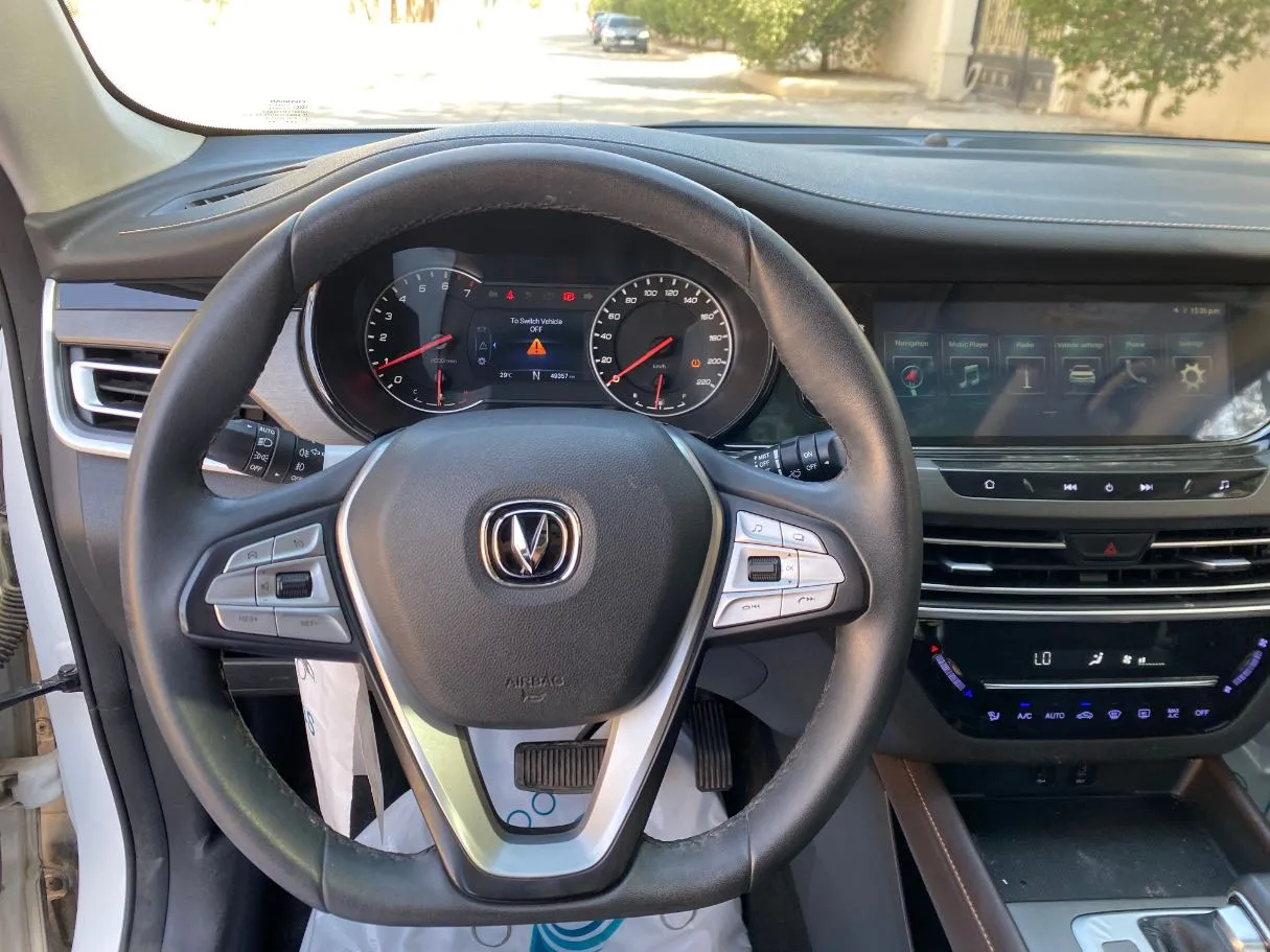 Car image 17