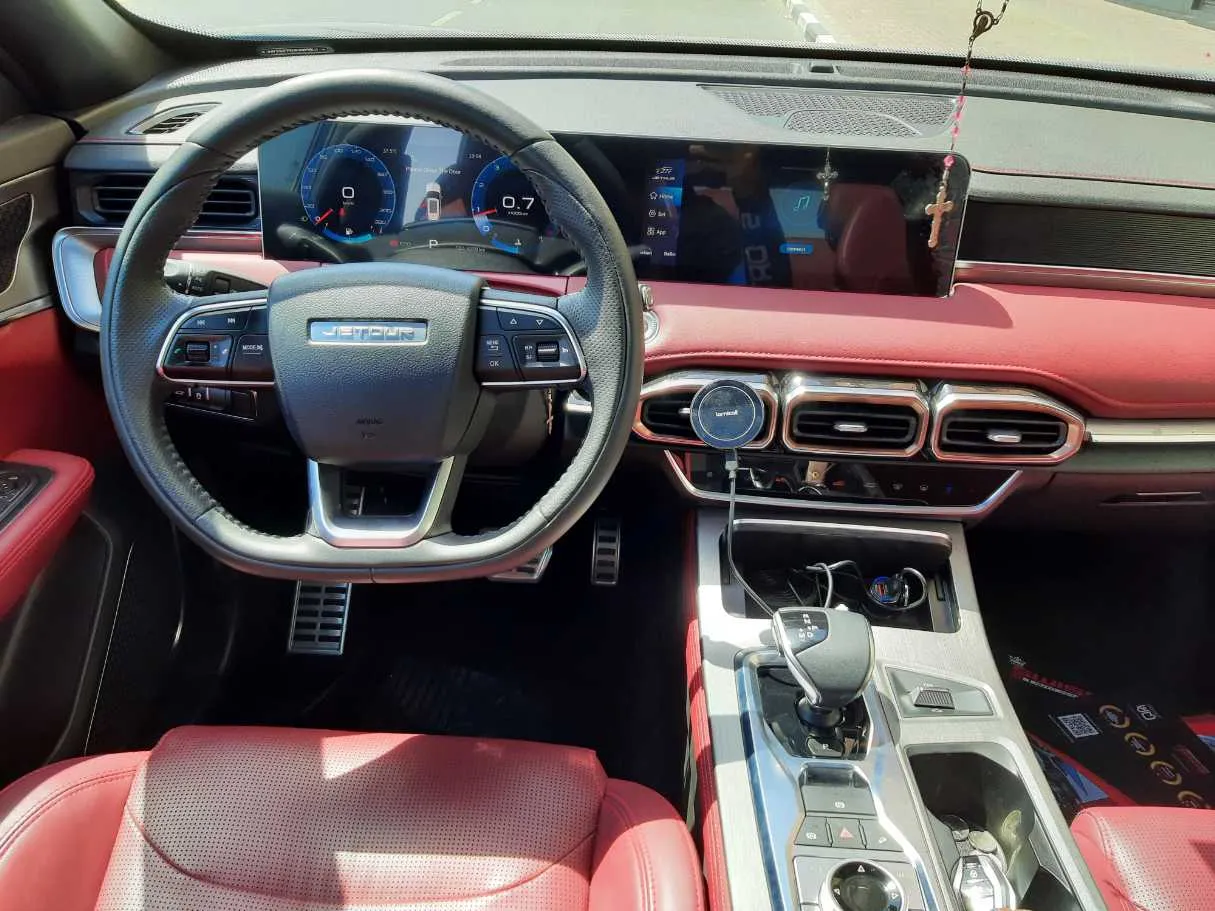 Car image 17