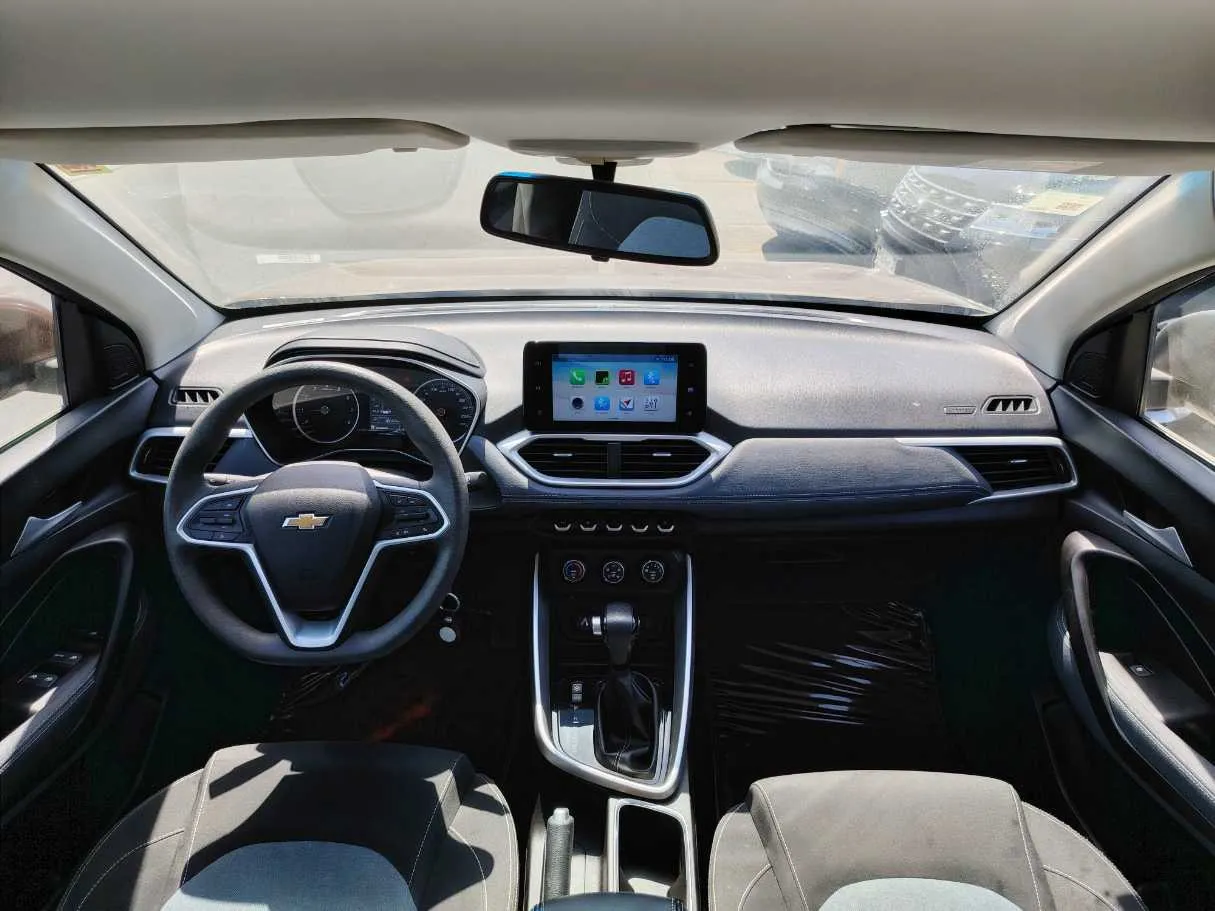 Car image 17