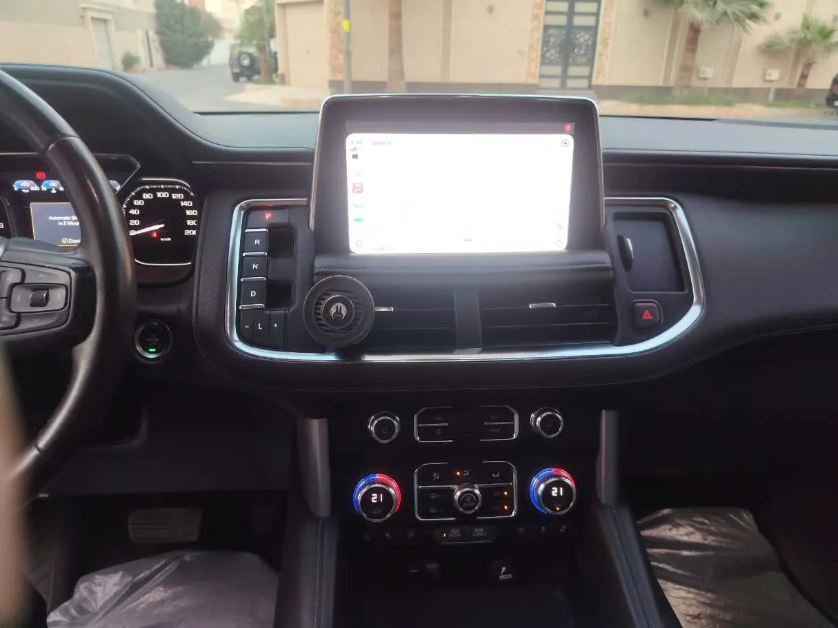 Car image 25