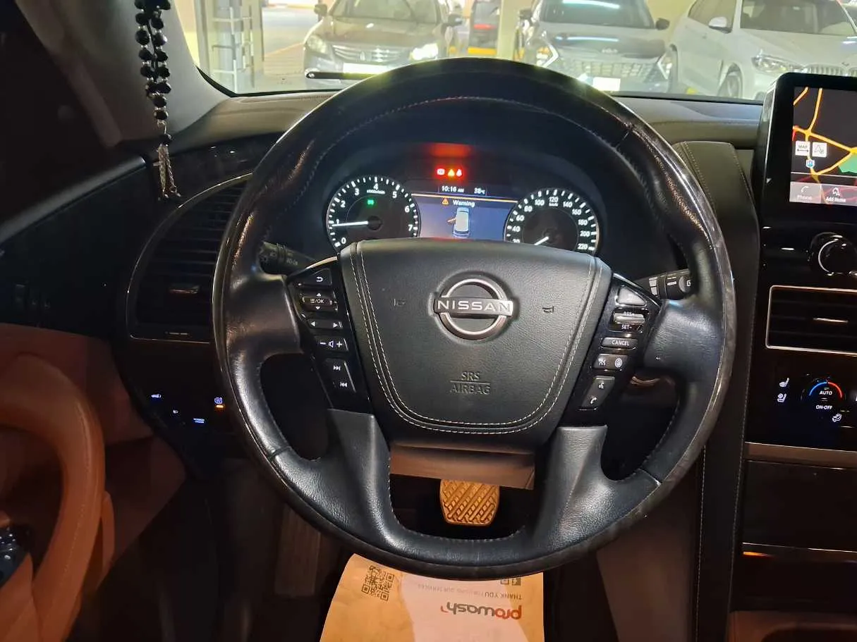 Car image 19