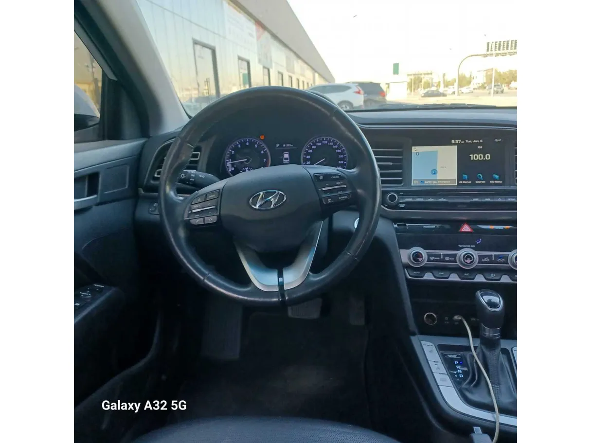 Car image 20