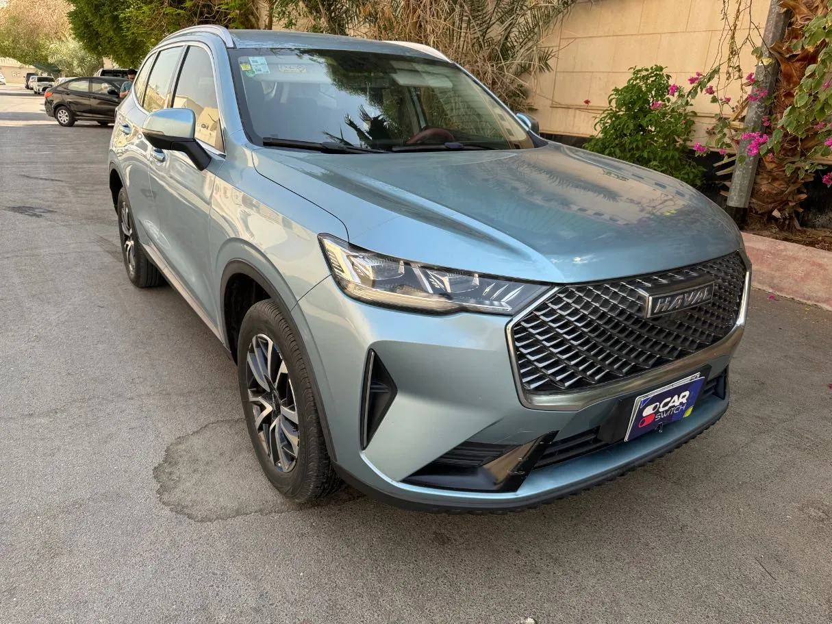 Car image 3