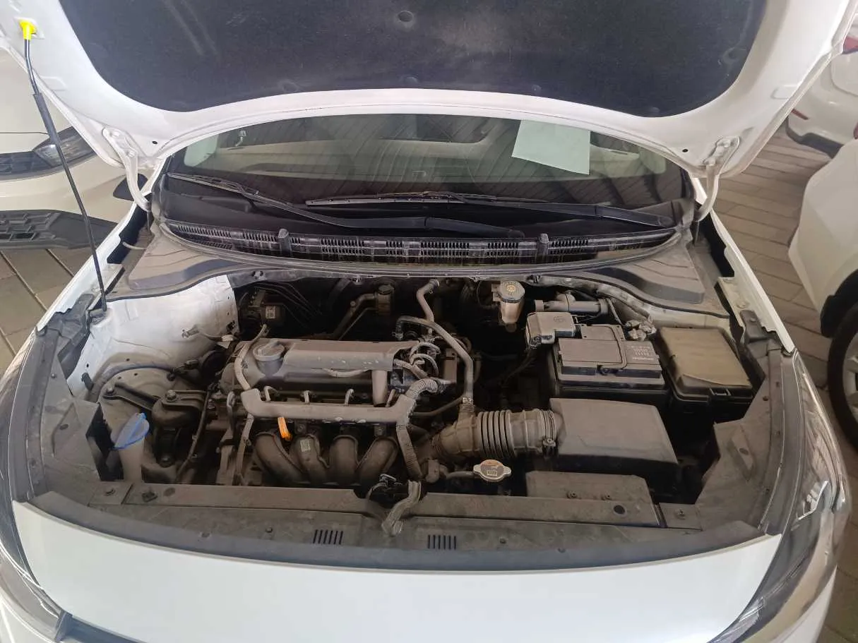 Car image 23