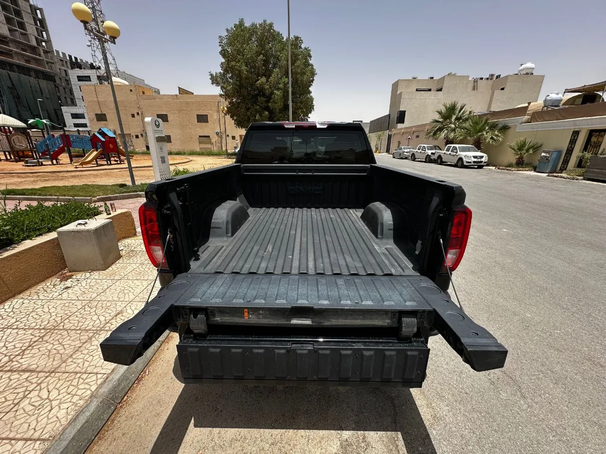 Car image 22