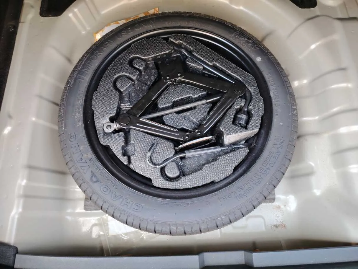 Car image 33