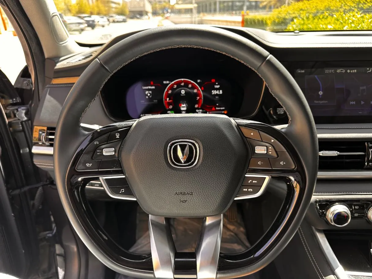 Car image 20