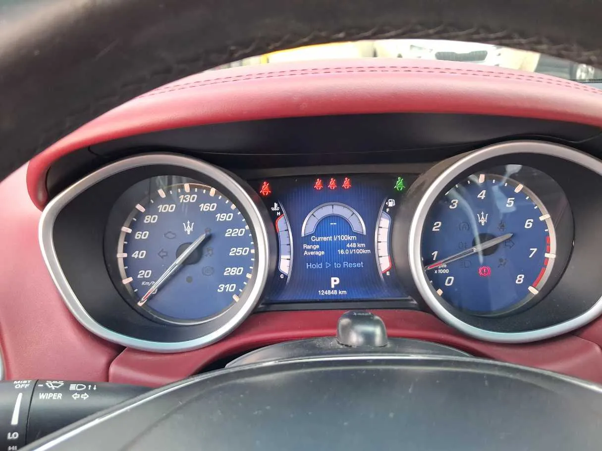 Car image 19