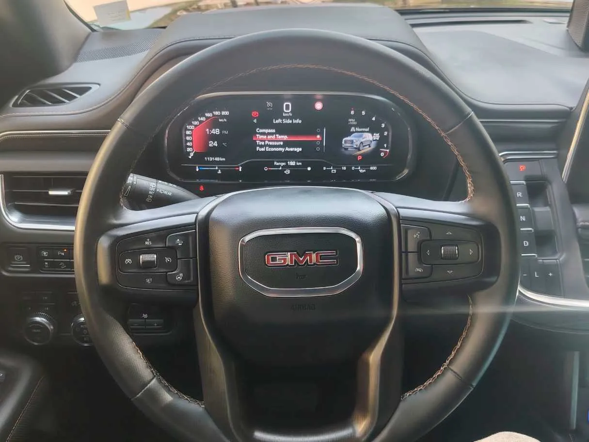 Car image 25