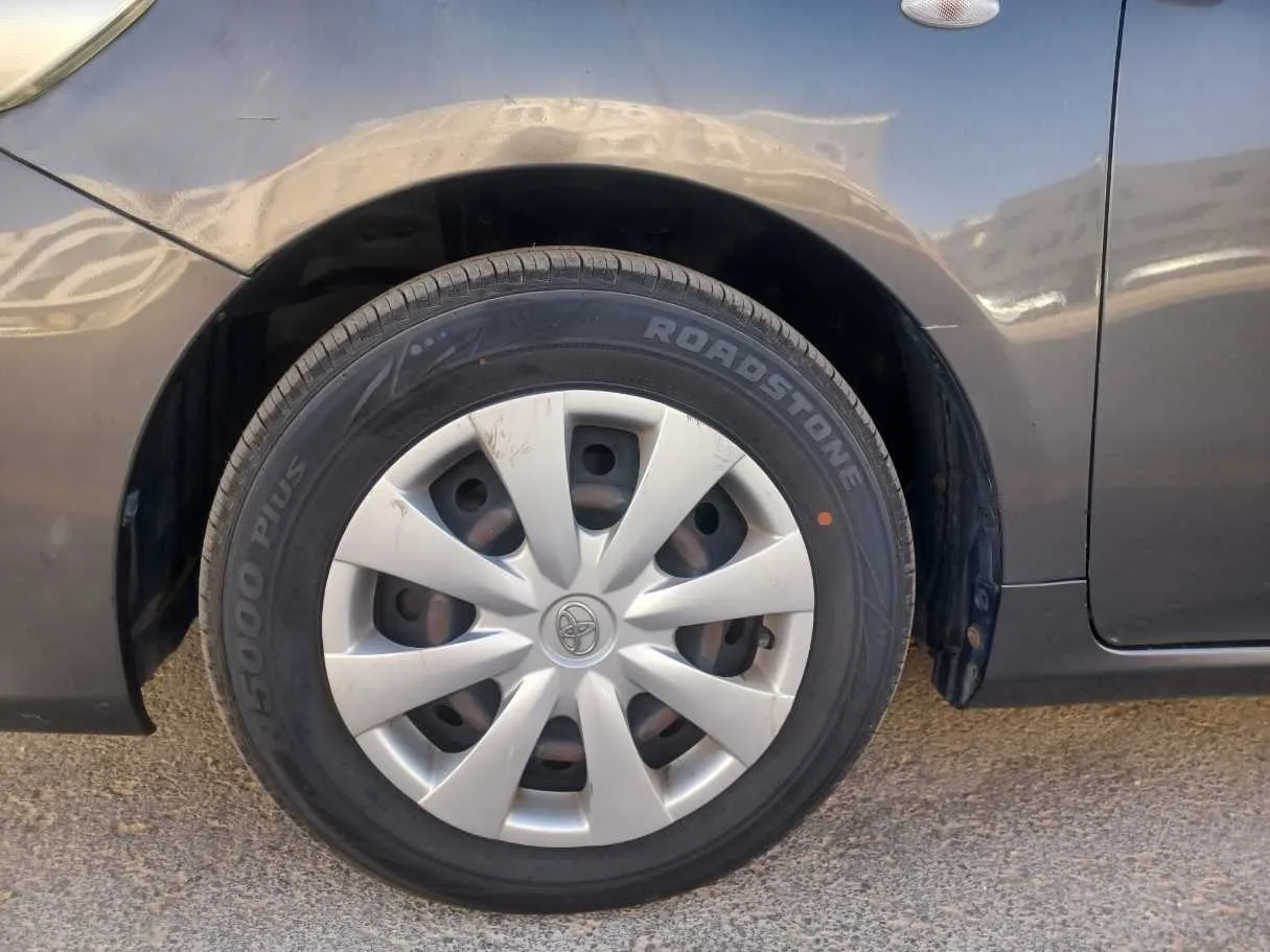 Car image 9