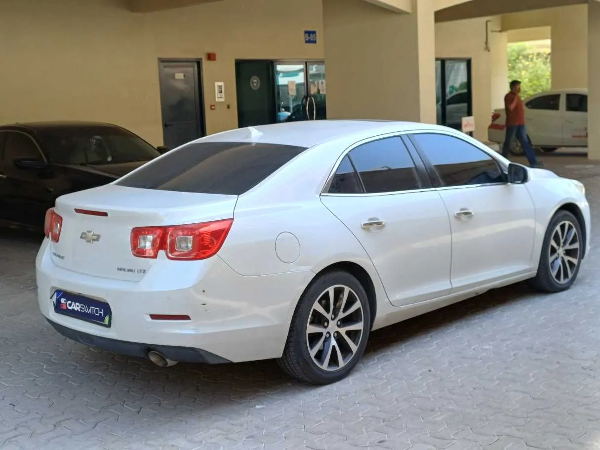 Car image 7