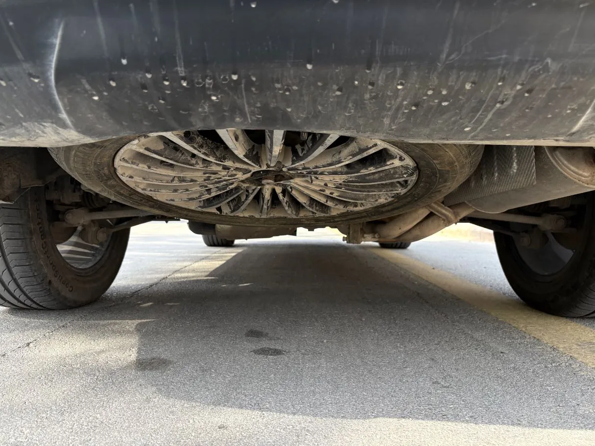 Car image 31