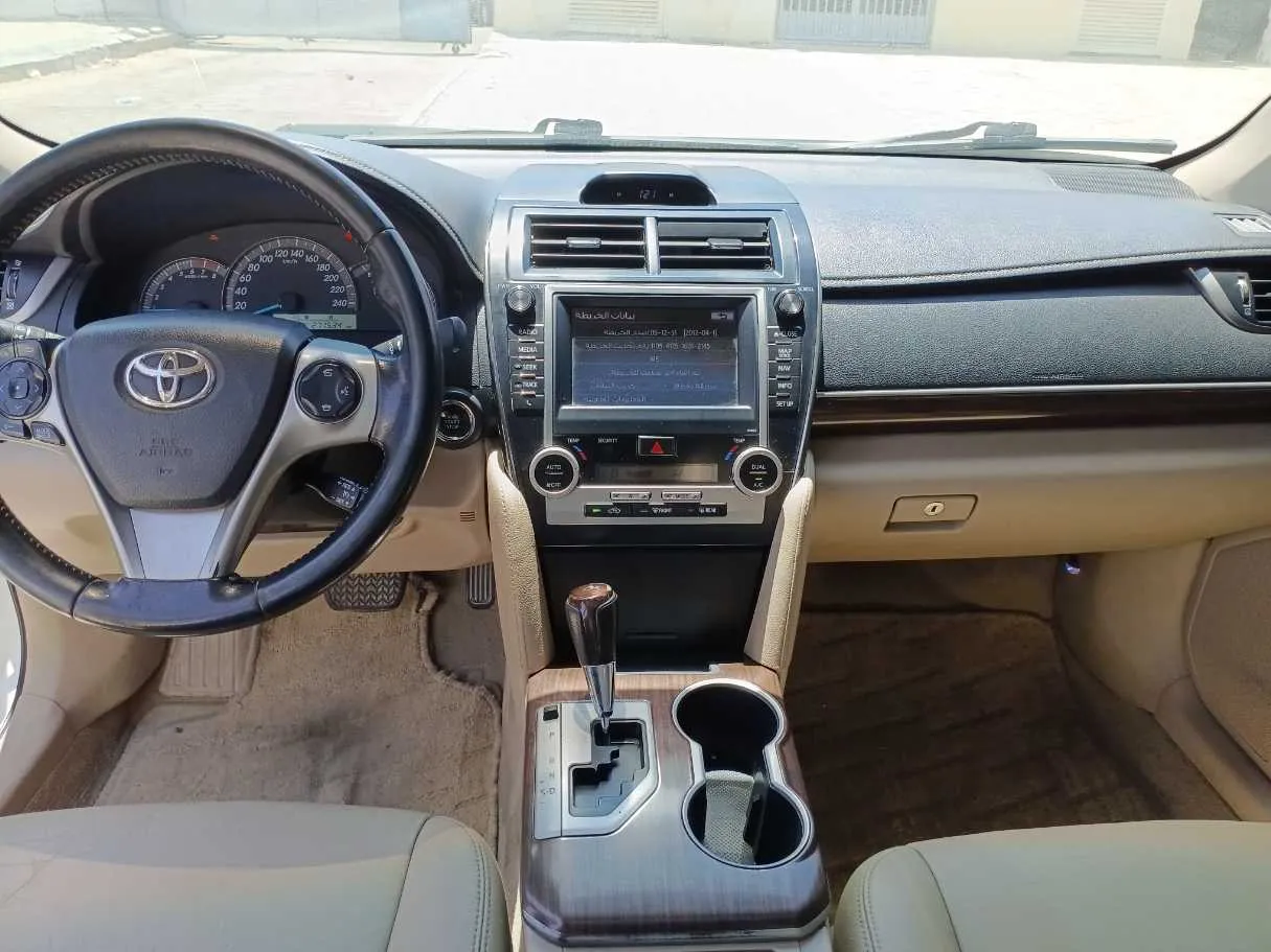 Car image 15