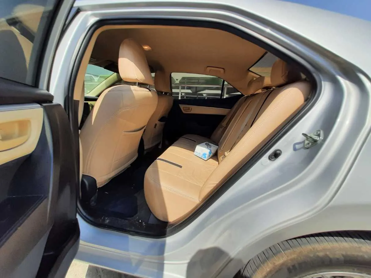 Car image 13