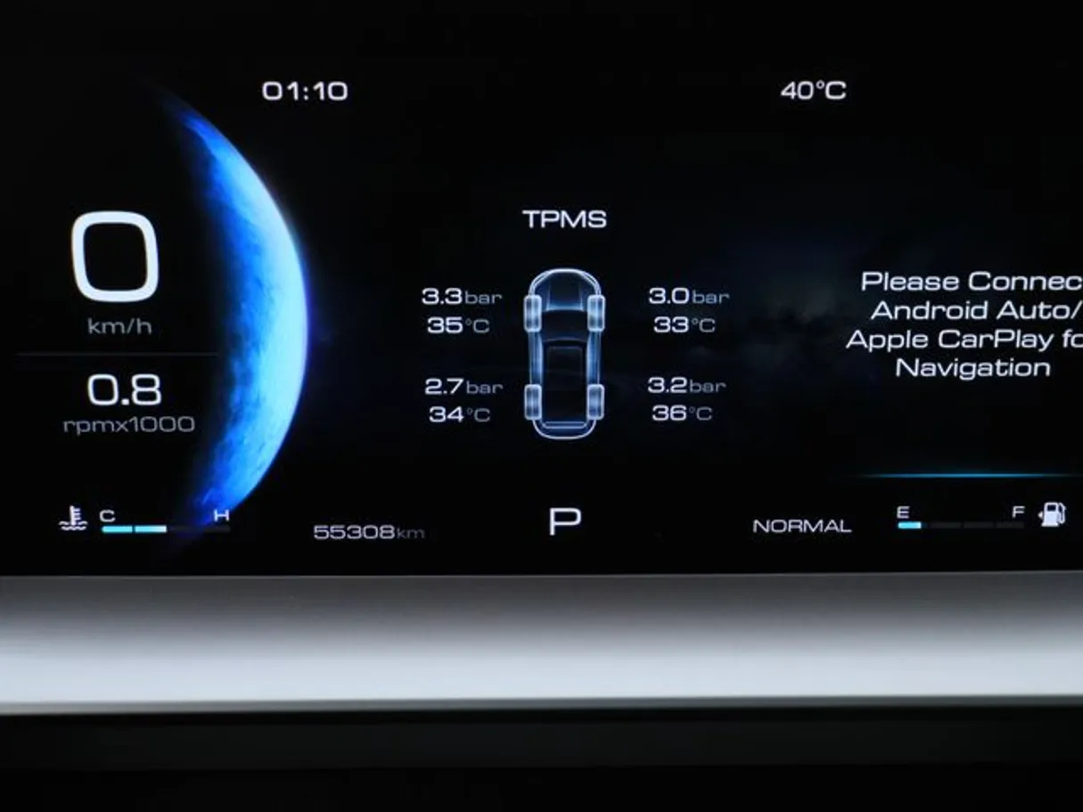 Car image 6