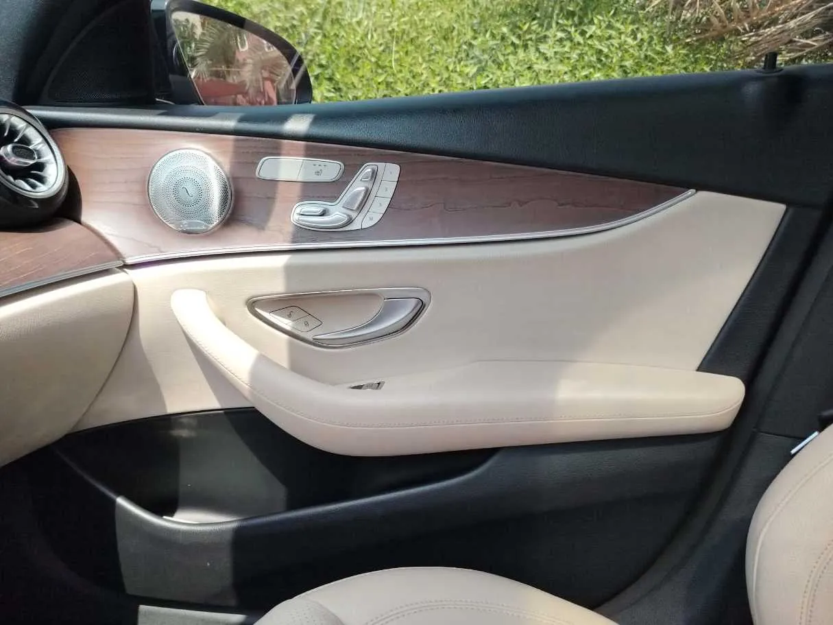 Car image 33