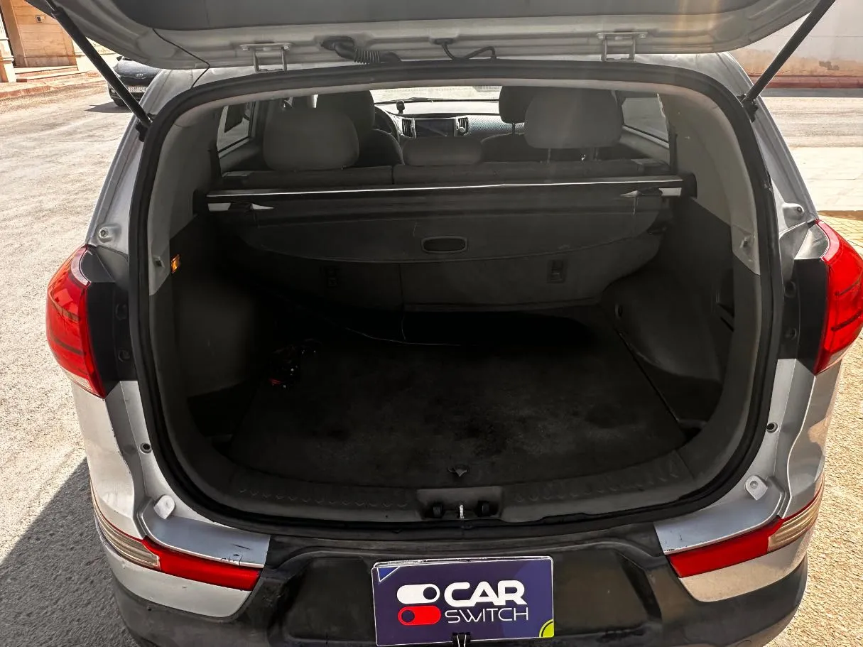 Car image 22