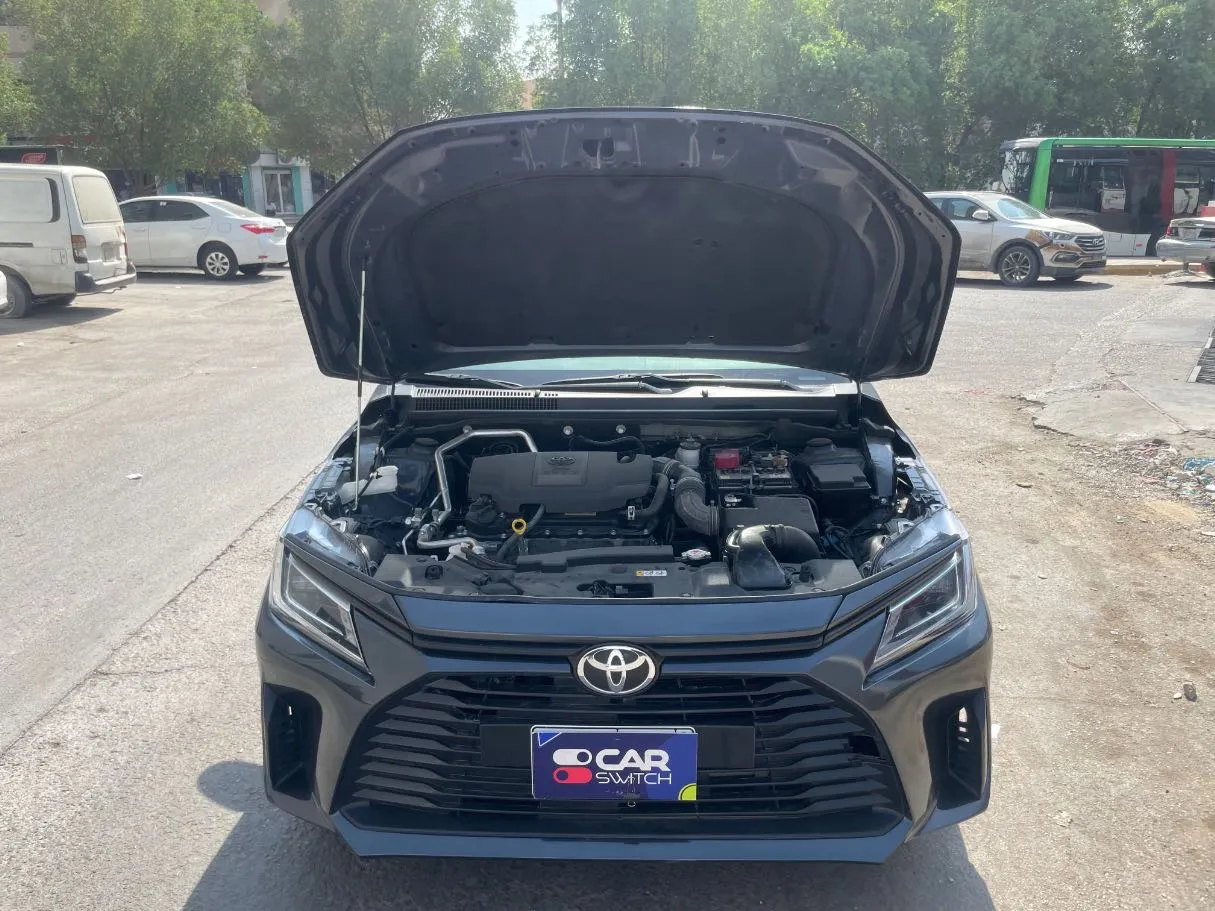 Car image 23