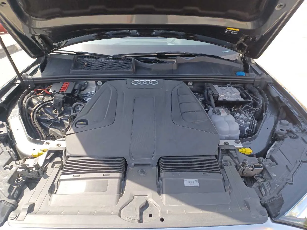 Car image 25